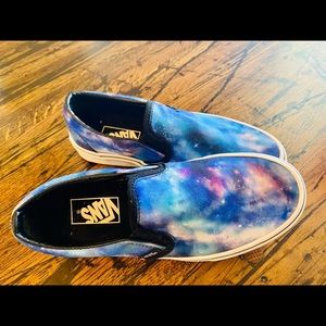 GALAXY VANS MENS SIZE 5
